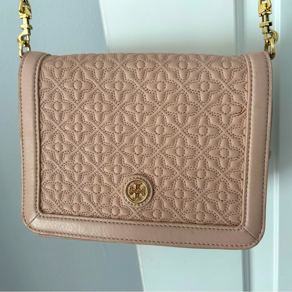 👛 Baby Pink Tory Burch Quilted Crossbody Bag 👛